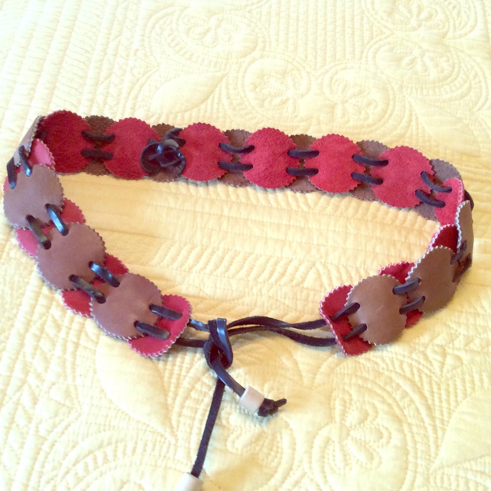 Adjustable leather belt.